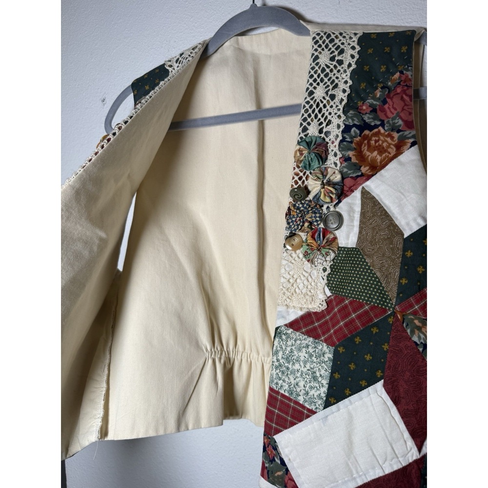 Vintage Quilted Handmade Granny Quilt Patchwork Button Vest Cottagecore - Picture 8 of 11